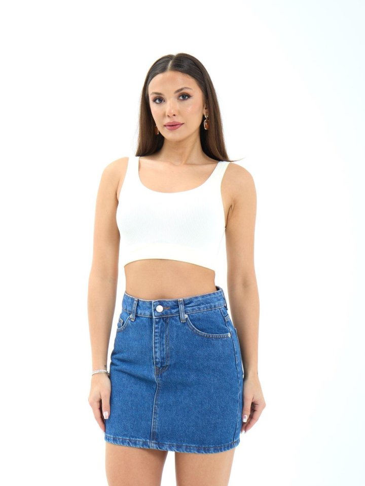 Falda Kourtney
